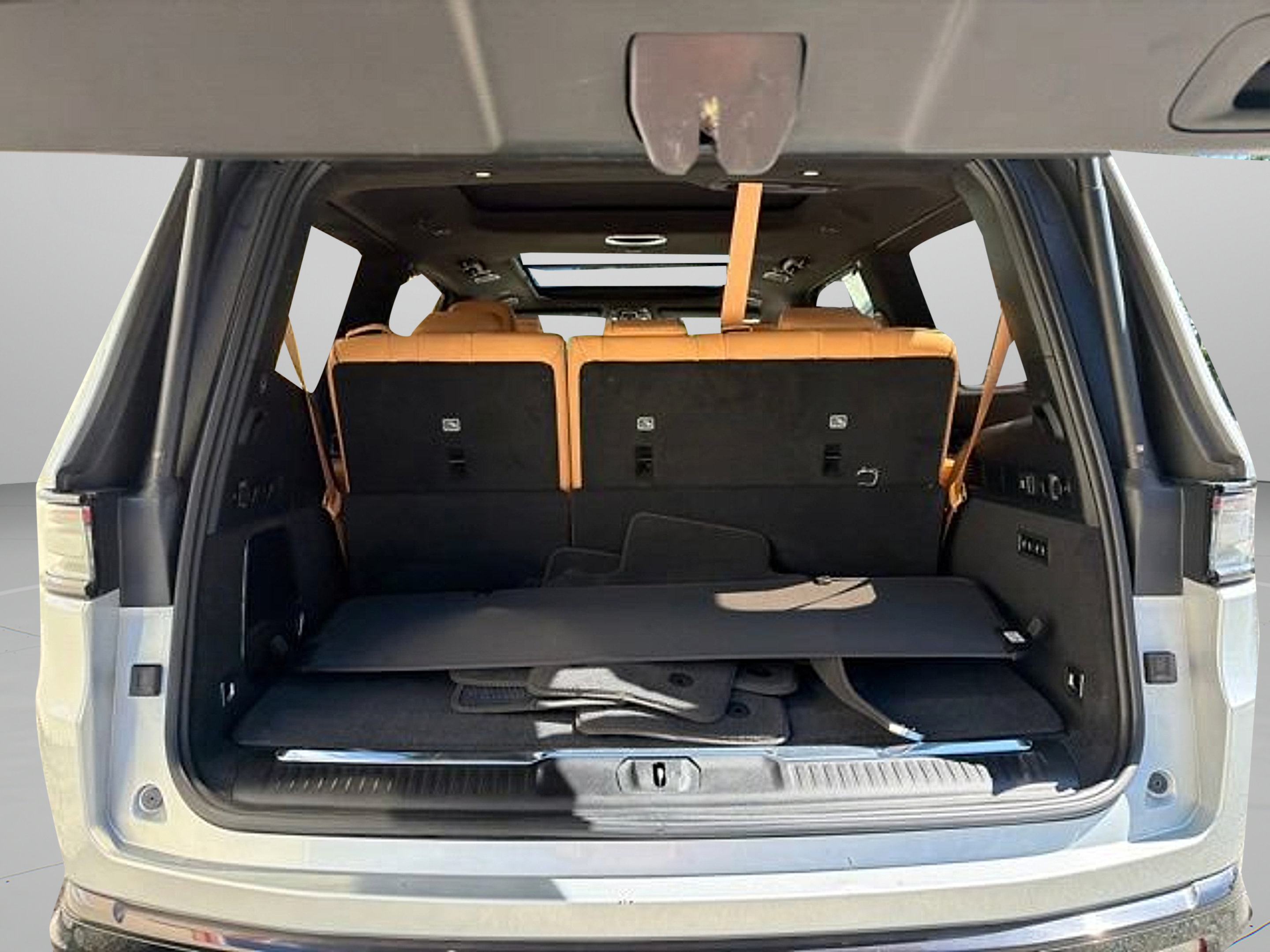 Used 2023 Jeep Grand Wagoneer Series III w/ Quick Order Packagew 28T AWD/4WD image 9