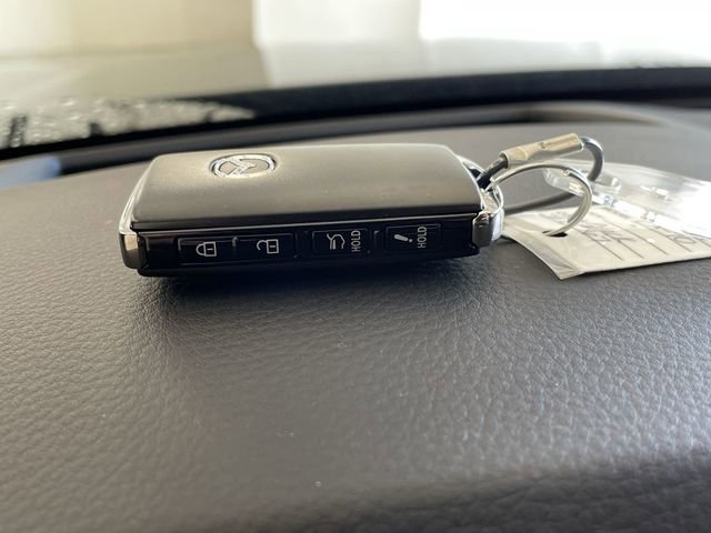 New 2025 MAZDA CX-70 Plug-In Hybrid w/ Premium Plus image 31