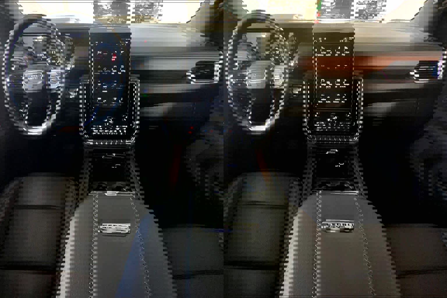 Used 2026 GMC Yukon Denali image 16