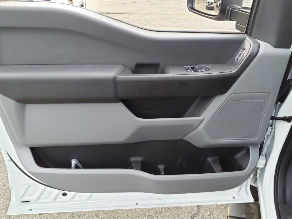 New 2024 Ford F550 2WD Regular Cab Super Duty image 17
