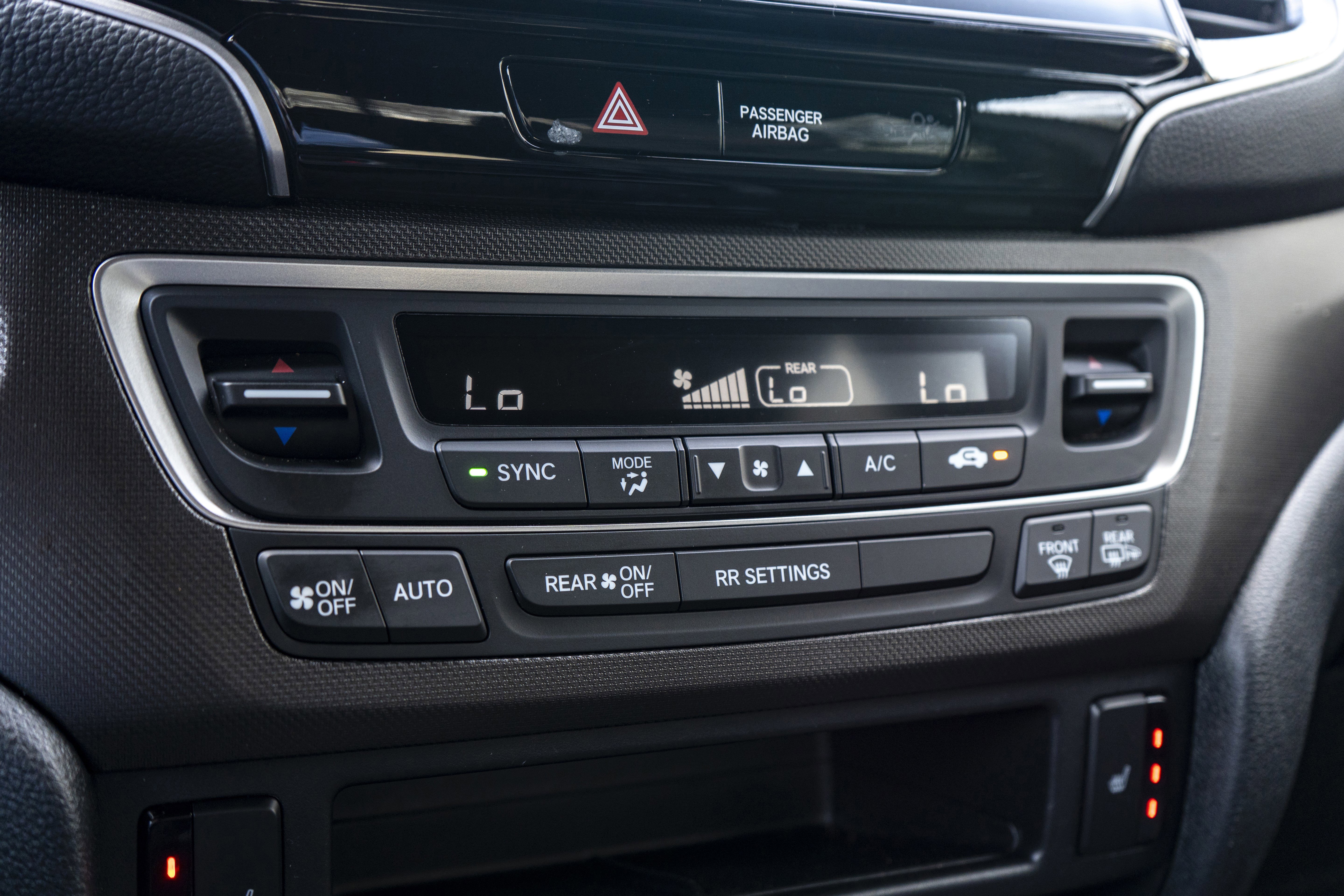 Used 2025 Honda Ridgeline TrailSport image 32