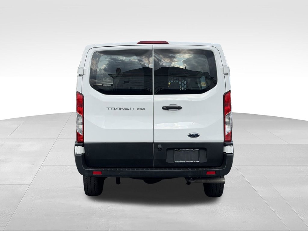 Used 2025 Ford Transit 250 Low Roof w/ Exterior Upgrade Package RWD image 3