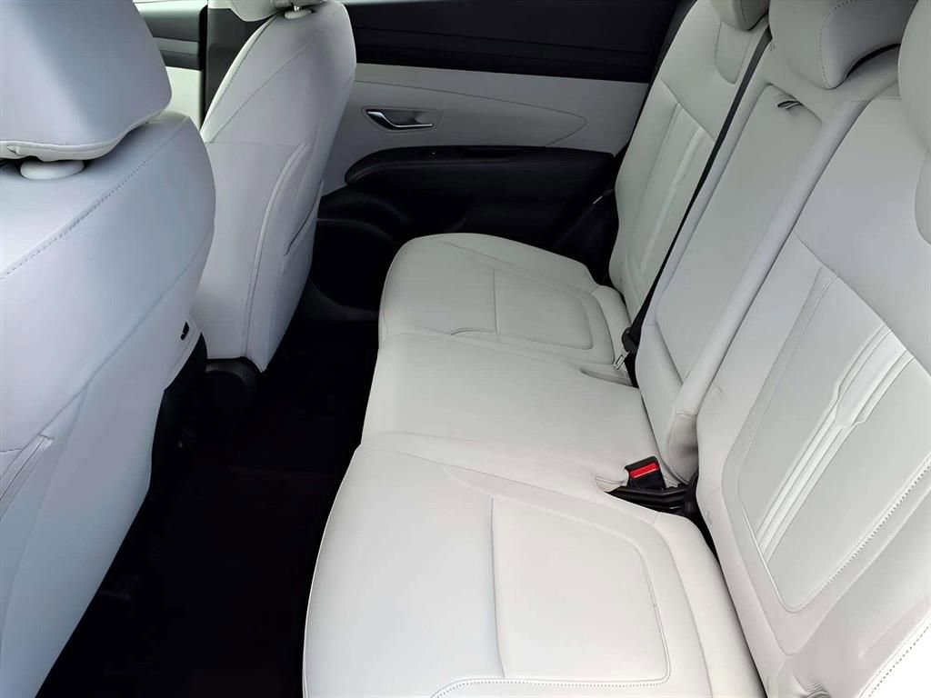 New 2026 Hyundai Tucson SEL image 9