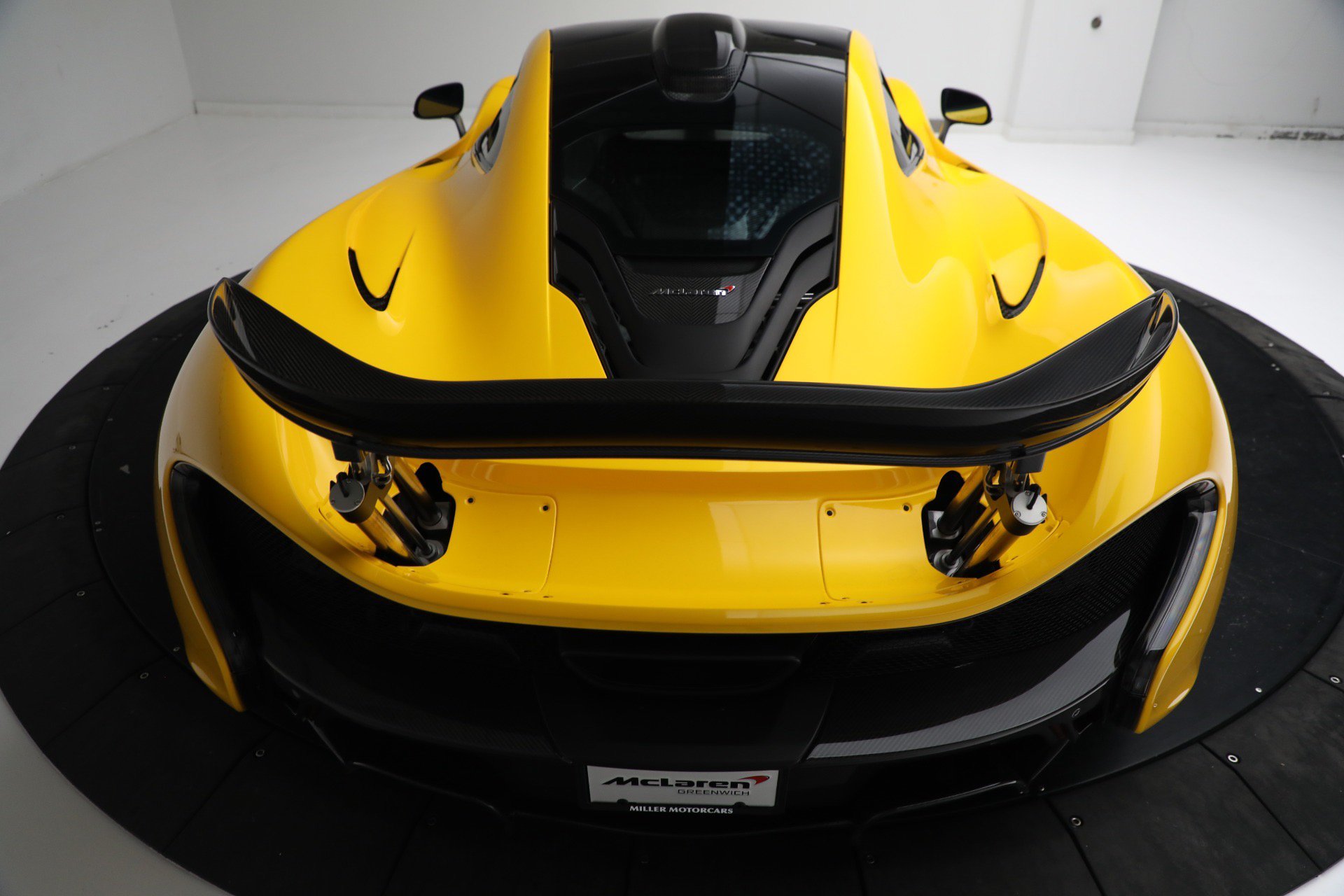Used 2015 McLaren P1 RWD image 33