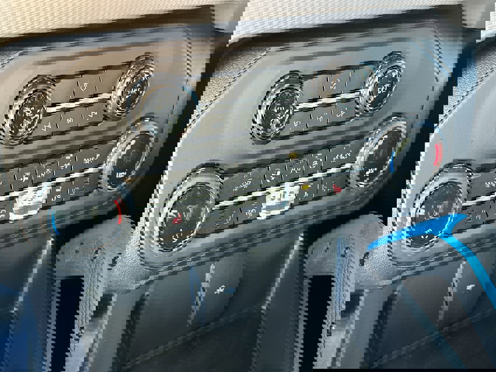 Used 2024 Ford Bronco Black Diamond image 19