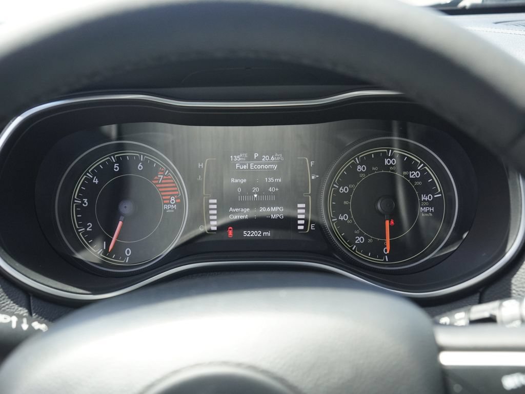 Used 2022 Jeep Cherokee Latitude AWD/4WD image 11