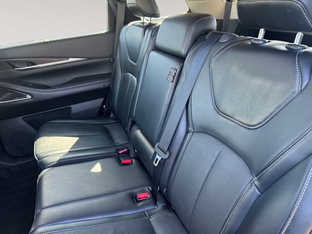 Used 2023 INFINITI QX60 Sensory w/ Cargo Package AWD/4WD image 13