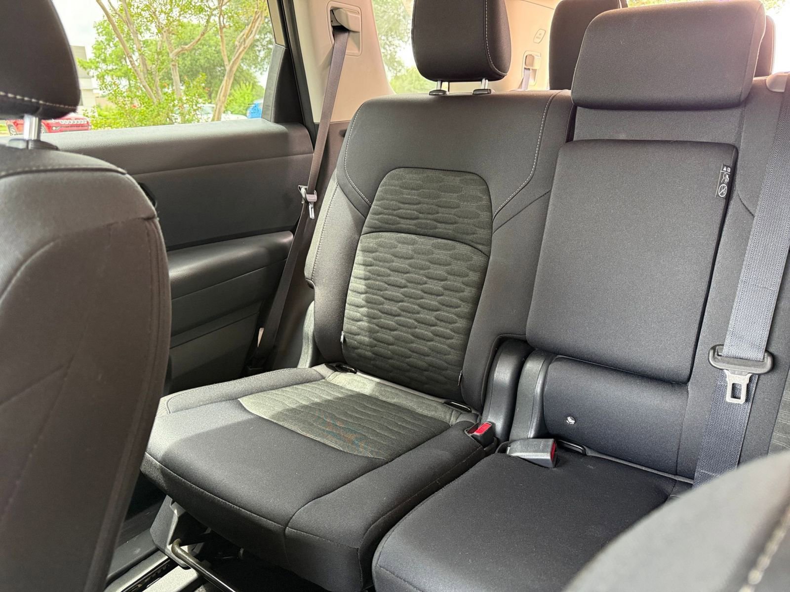 Used 2025 Nissan Pathfinder SV FWD image 41