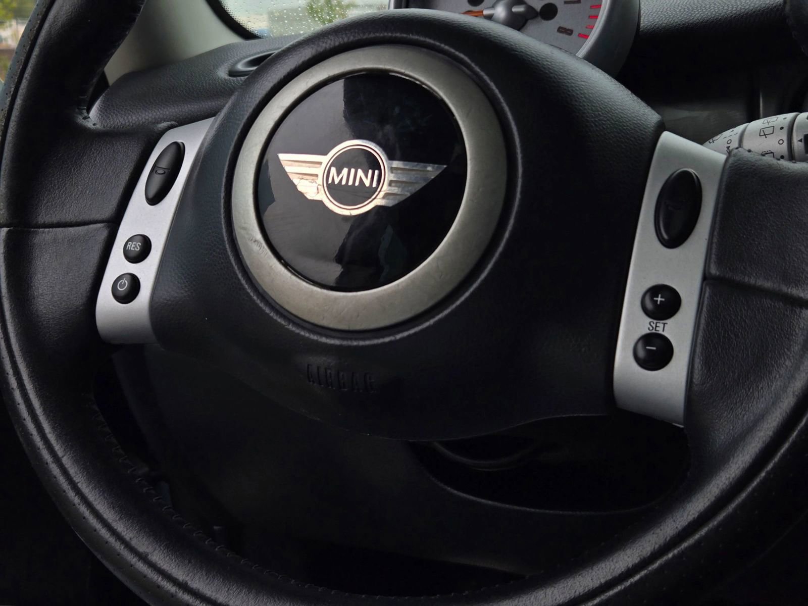 Used 2004 MINI Cooper S image 24