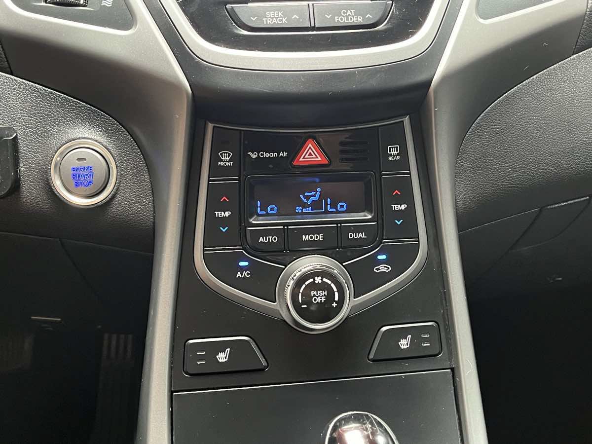 Used 2016 Hyundai Elantra Limited FWD image 19