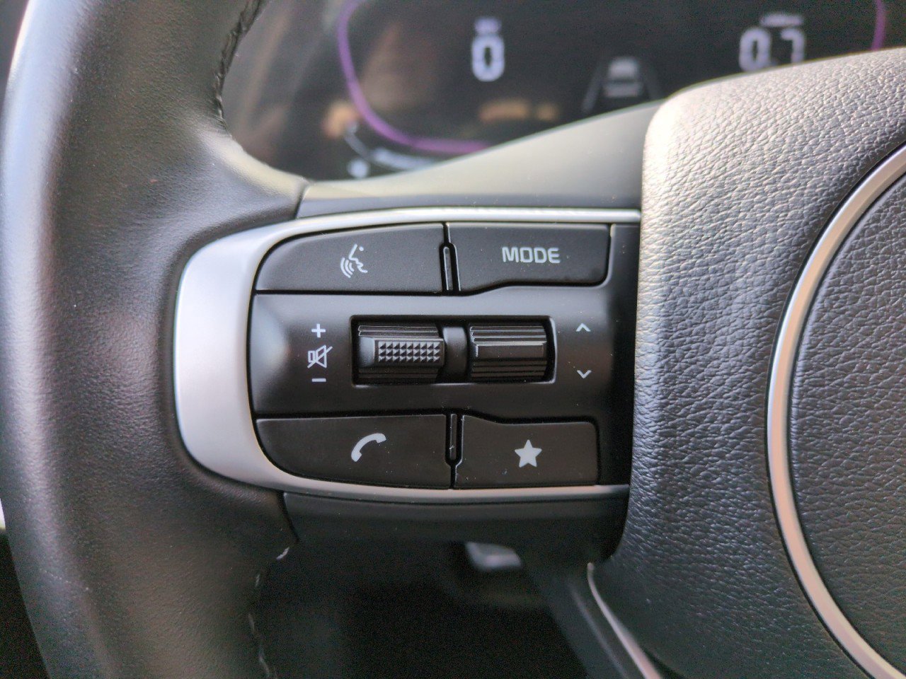 Used 2023 Kia Sportage EX image 19