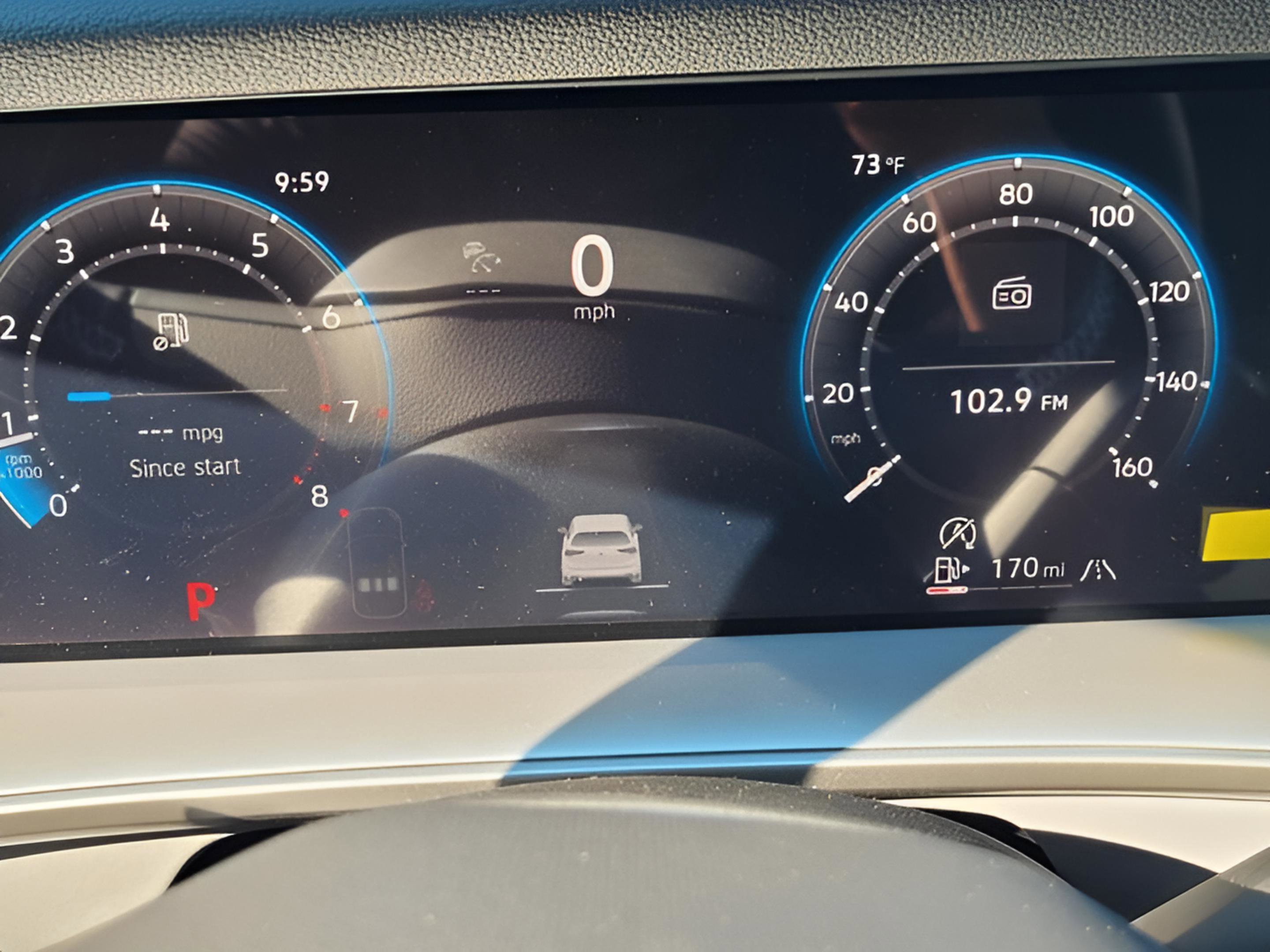 New 2025 Volkswagen Tiguan SE image 16