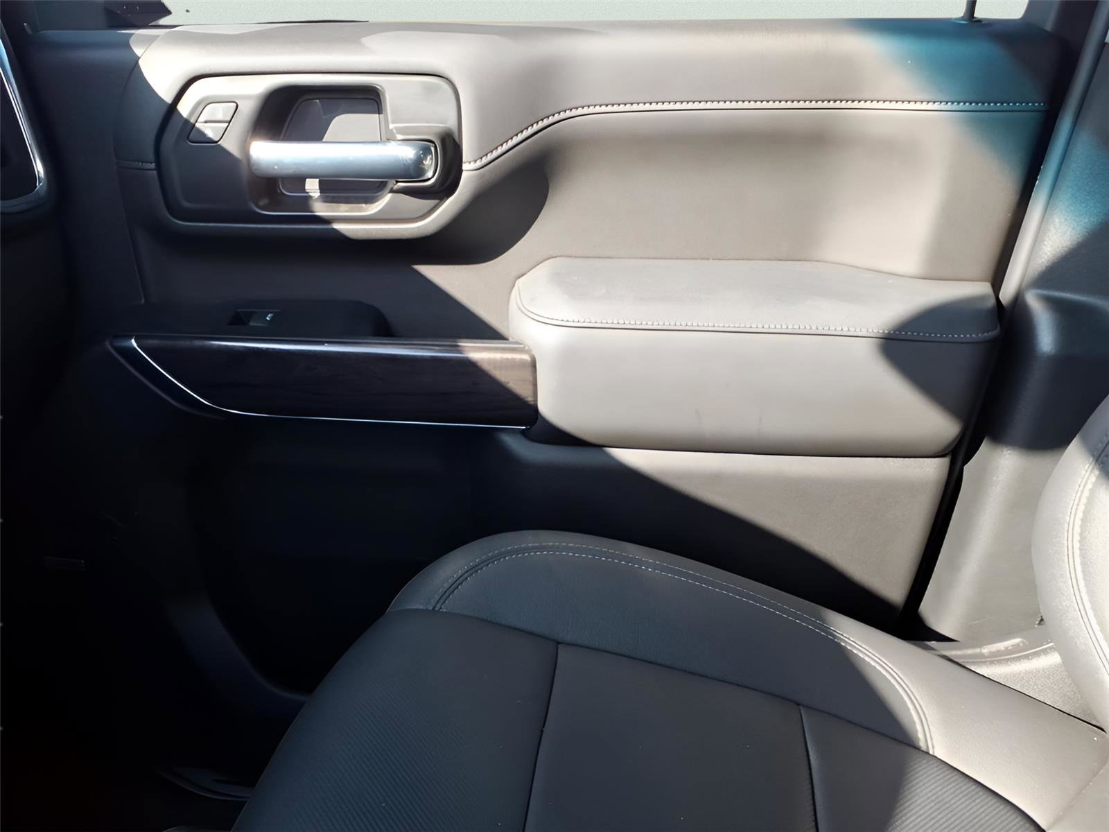 Used 2023 Chevrolet Silverado 2500 LTZ image 29