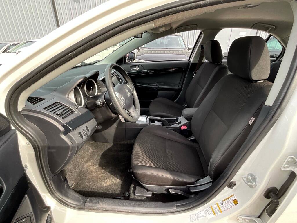 Used 2017 Mitsubishi Lancer LE image 9