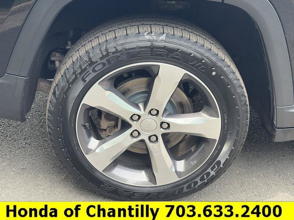 Used 2021 Jeep Grand Cherokee L Limited AWD/4WD image 32