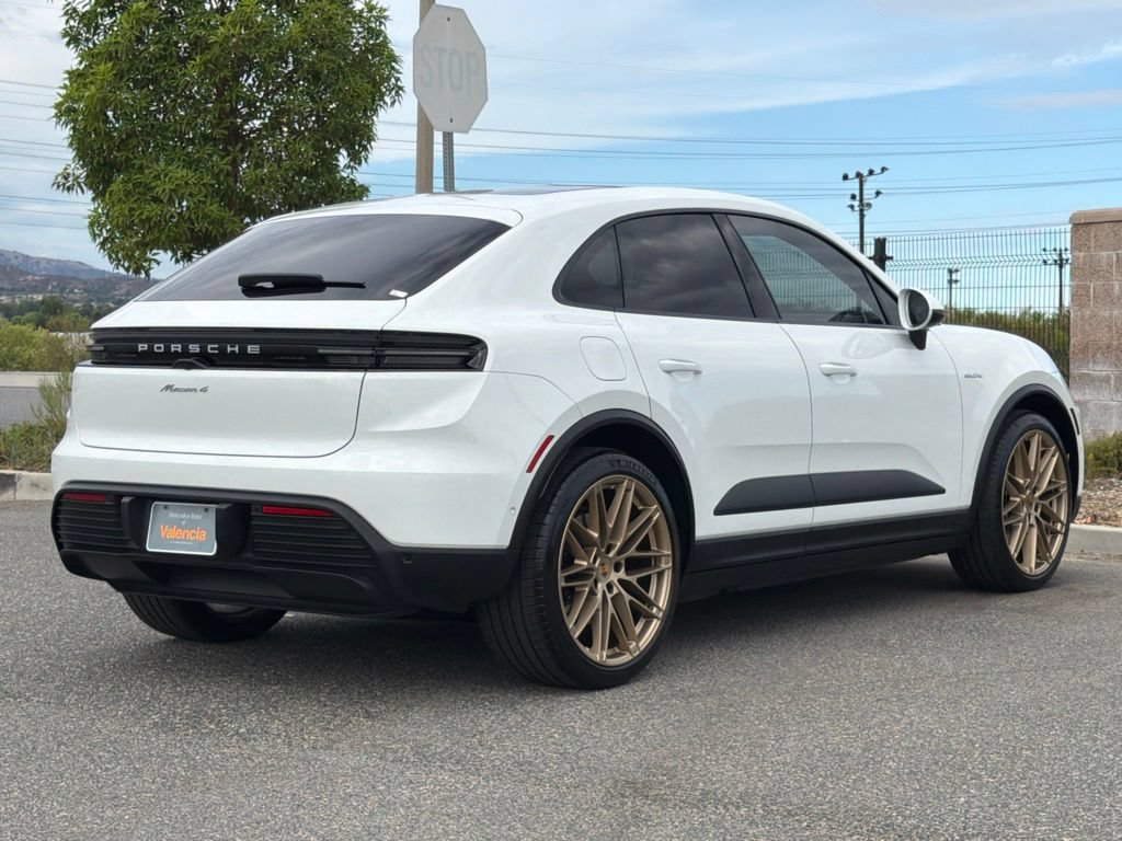 Used 2024 Porsche Macan 4 Electric AWD/4WD image 8