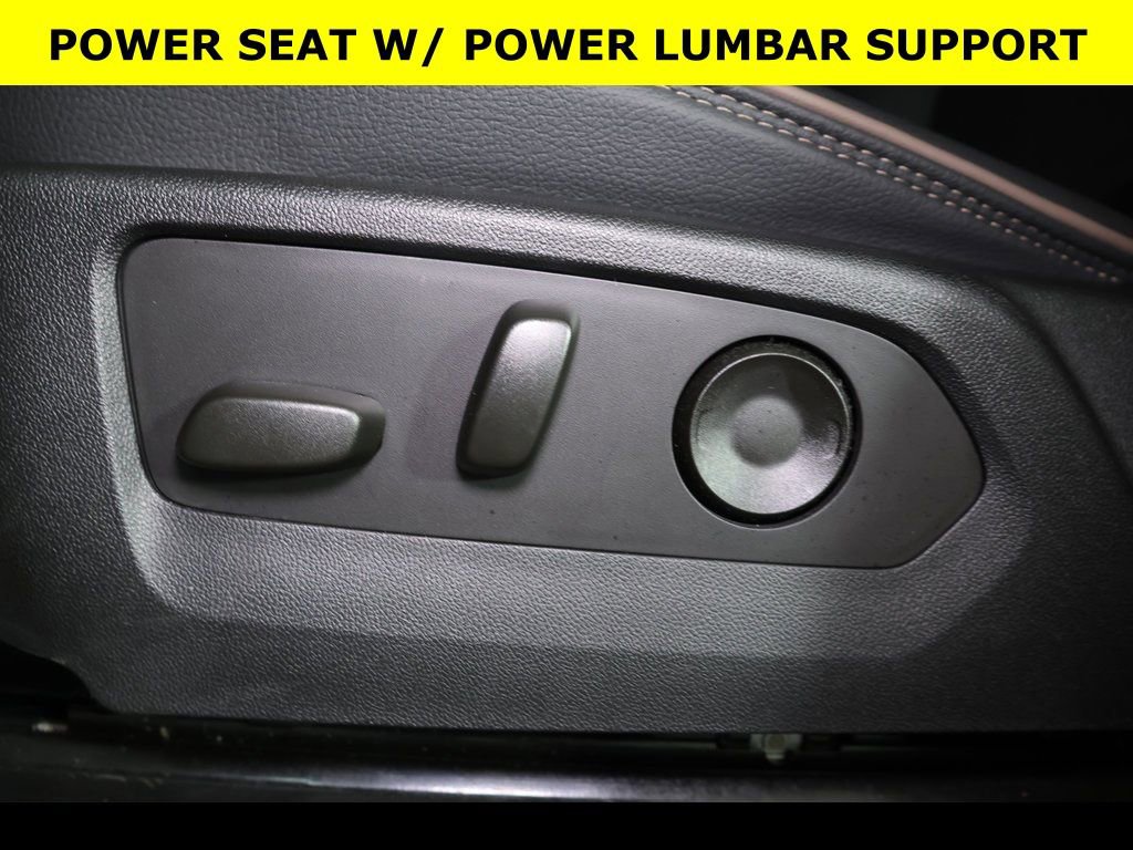 Used 2023 GMC Canyon Denali image 10