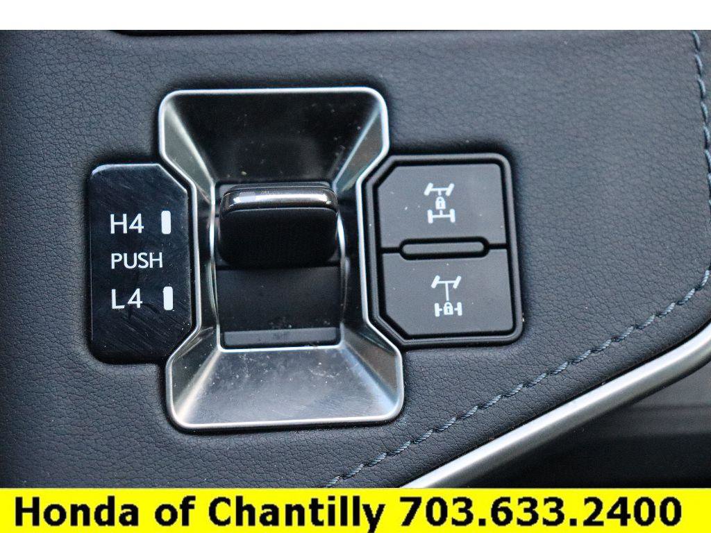 Used 2024 Lexus GX 550 image 19