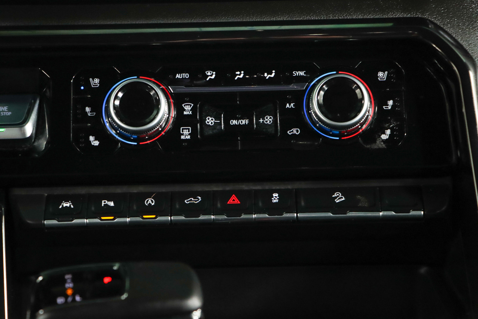 Used 2024 GMC Sierra 1500 AT4 w/ AT4 Preferred Package image 21