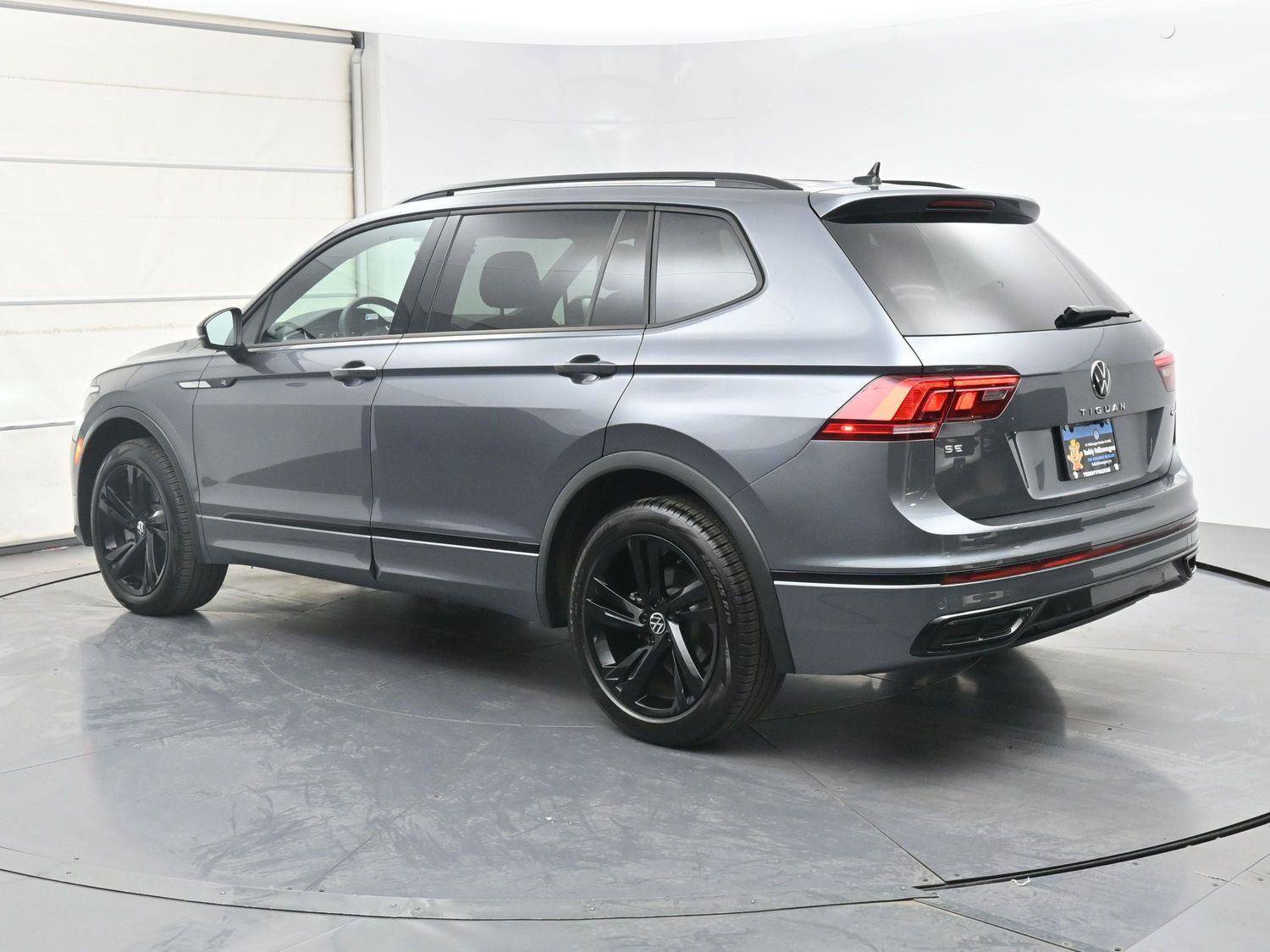 Certified 2024 Volkswagen Tiguan SE R-Line AWD/4WD image 21