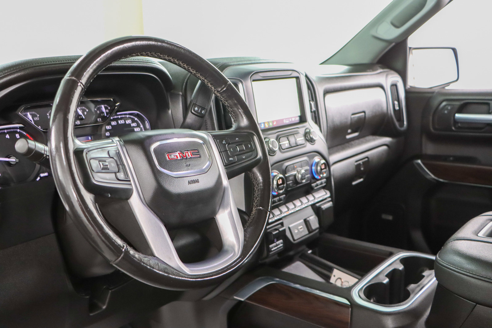 Used 2021 GMC Sierra 1500 SLT image 26