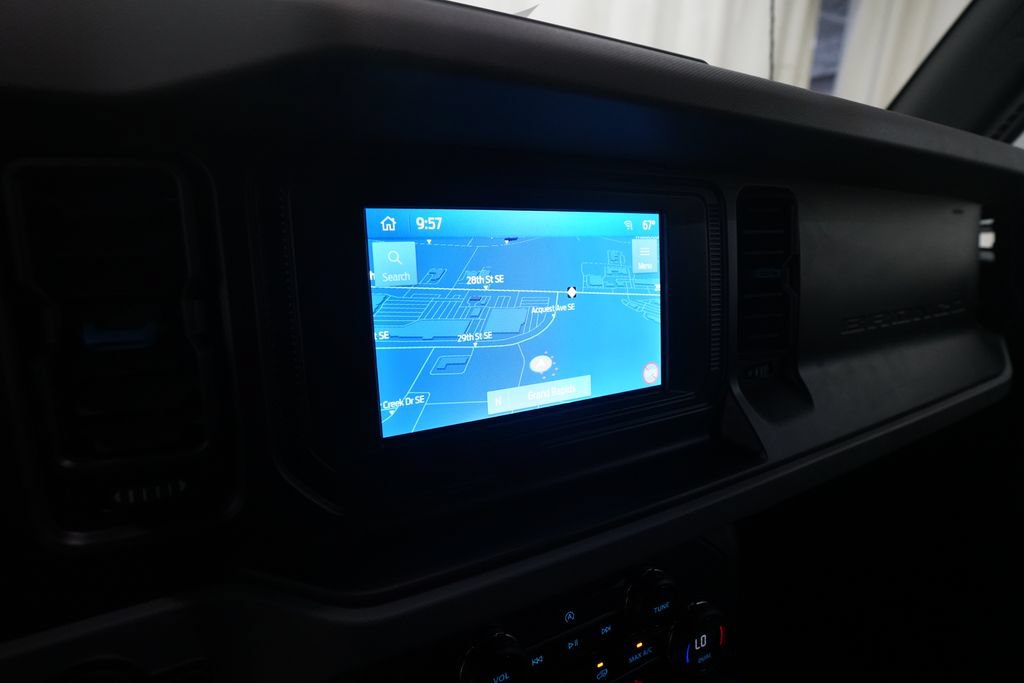 Used 2023 Ford Bronco Black Diamond AWD/4WD image 6