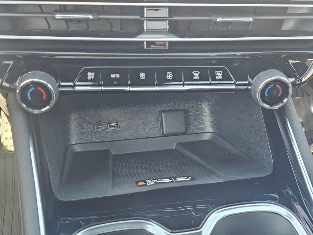 New 2026 Chevrolet Traverse Z71 w/ Driver Confidence Package image 35