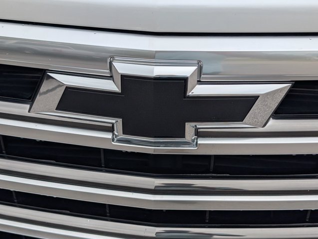 Used 2024 Chevrolet Silverado 1500 High Country AWD/4WD image 5