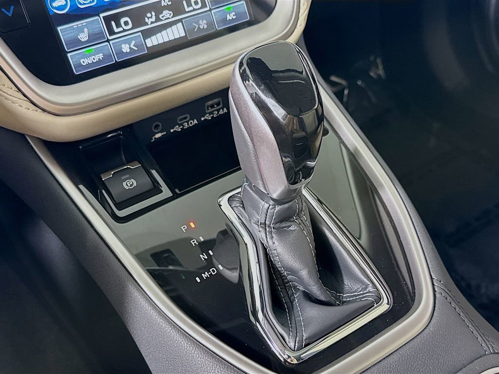 Used 2025 Subaru Outback Limited AWD/4WD image 17