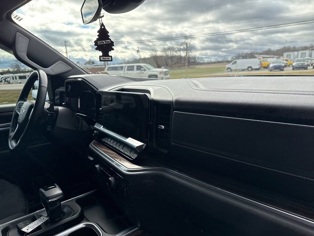 Used 2023 Chevrolet Silverado 1500 RST w/ Z71 Off-Road Package image 45