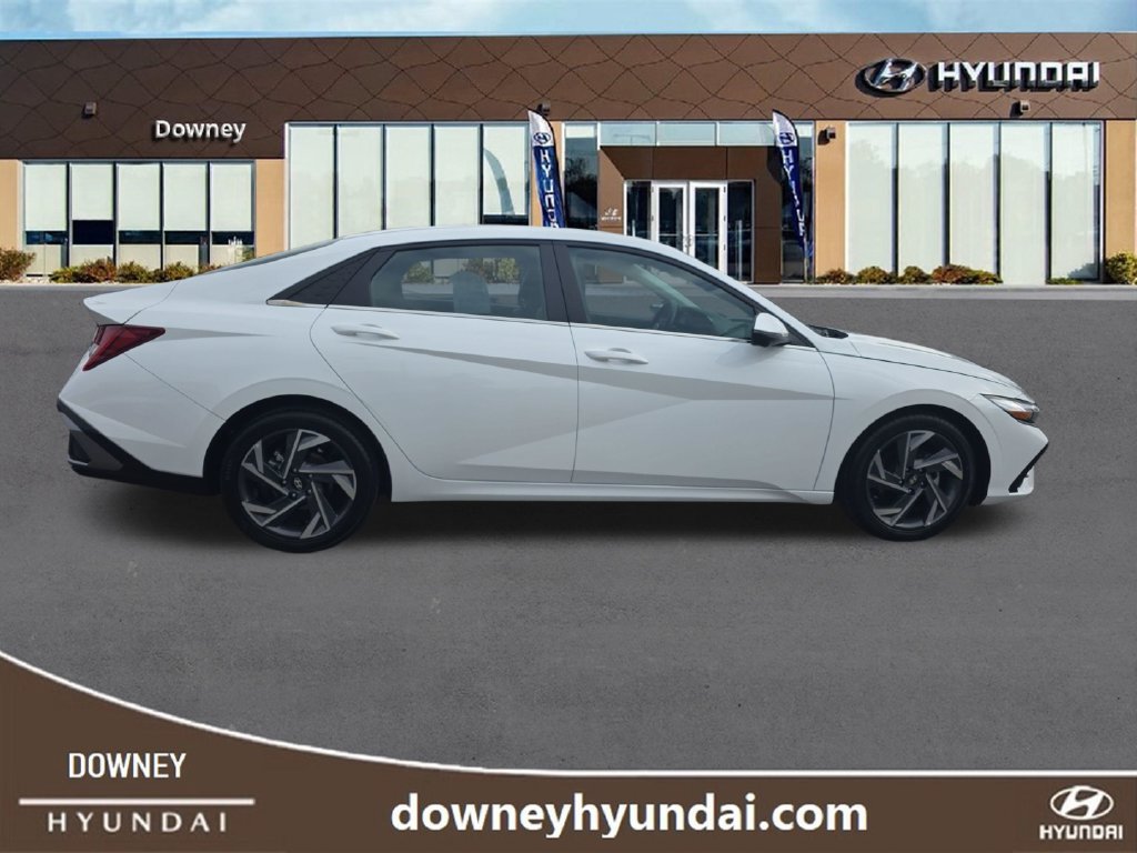 Used 2024 Hyundai Elantra Limited FWD image 6