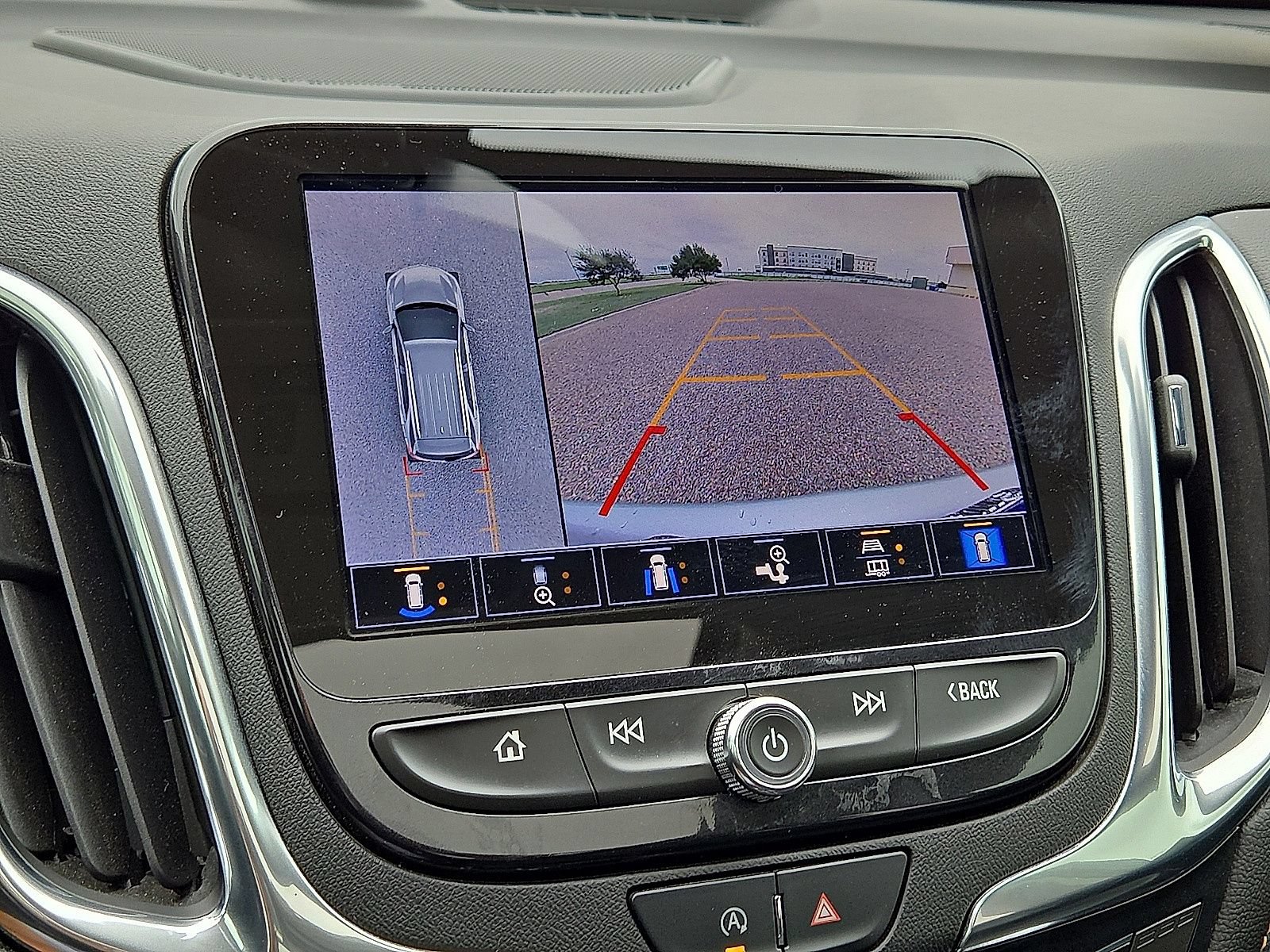 Used 2022 Chevrolet Equinox Premier AWD/4WD image 29