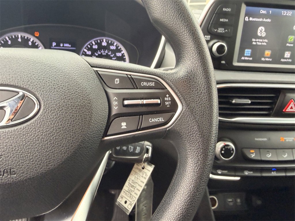 Used 2019 Hyundai Santa Fe SE image 17