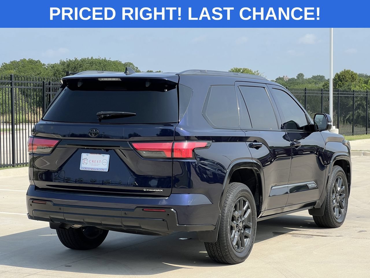Used 2025 Toyota Sequoia Platinum AWD/4WD image 4