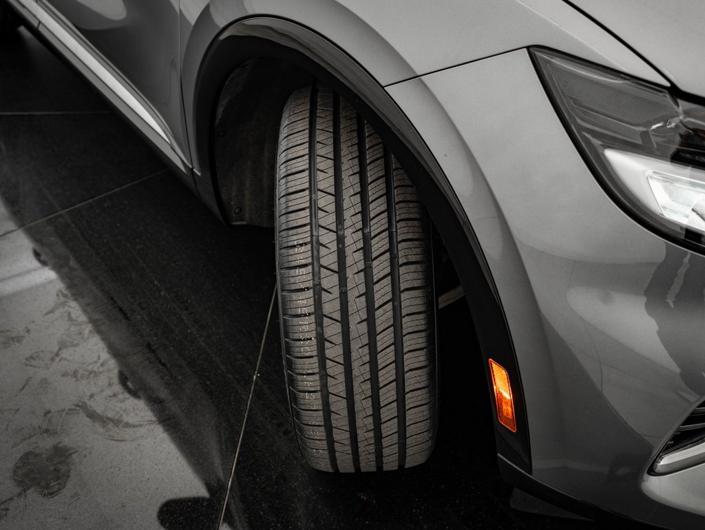 Used 2021 Buick Envision Essence w/ Sport Touring Package image 48