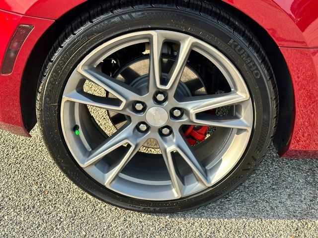 Used 2021 Chevrolet Camaro LT w/ RS Package image 7