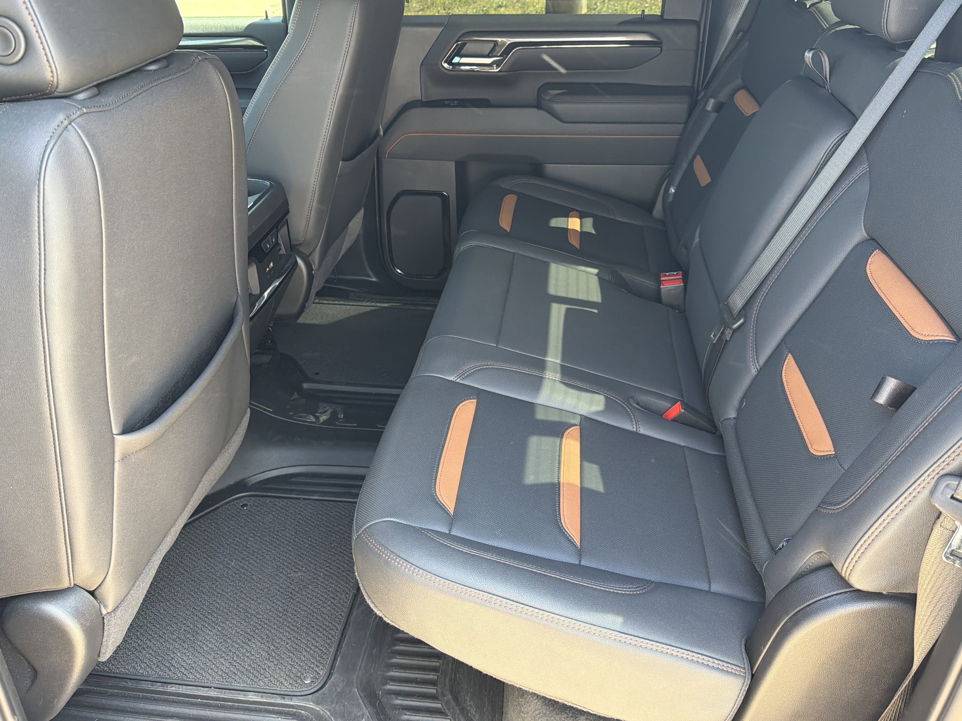 Used 2025 GMC Sierra 2500 AT4 w/ AT4 Premium Plus Package image 22