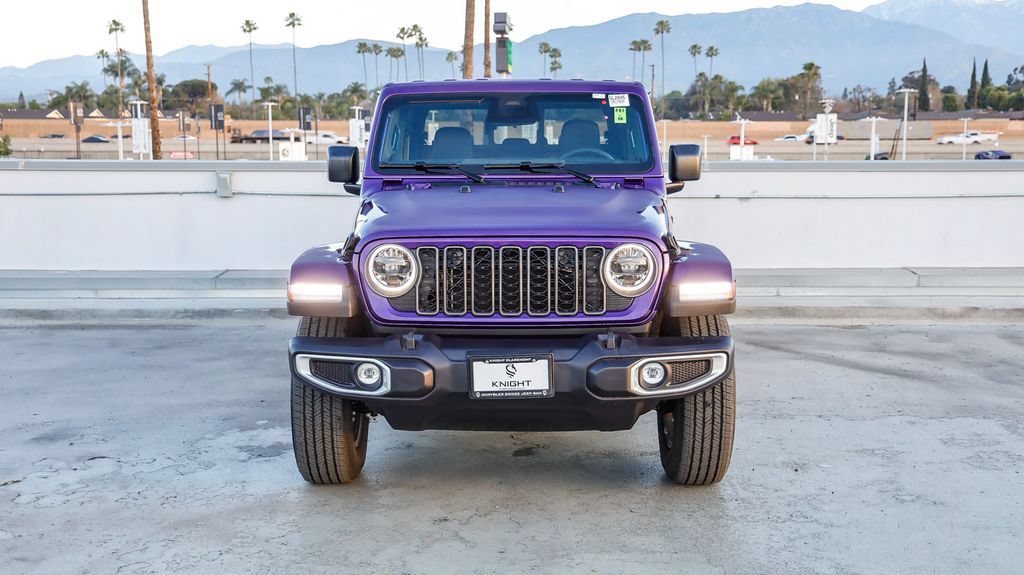 New 2026 Jeep Gladiator Sport AWD/4WD image 3