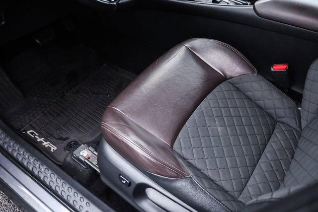 Used 2019 Toyota C-HR Limited FWD image 25