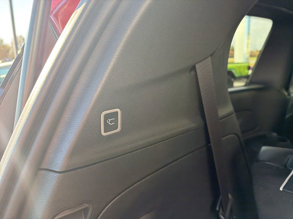 New 2026 Chrysler Pacifica Select FWD image 13