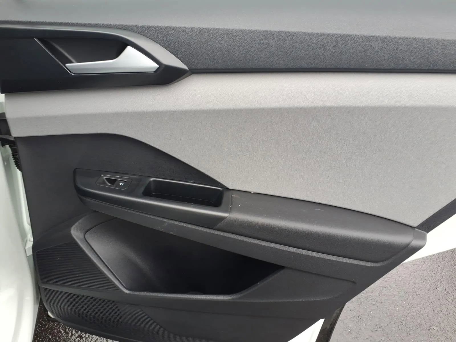 Used 2022 Volkswagen Taos SEL w/ Panoramic Sunroof Package AWD/4WD image 14