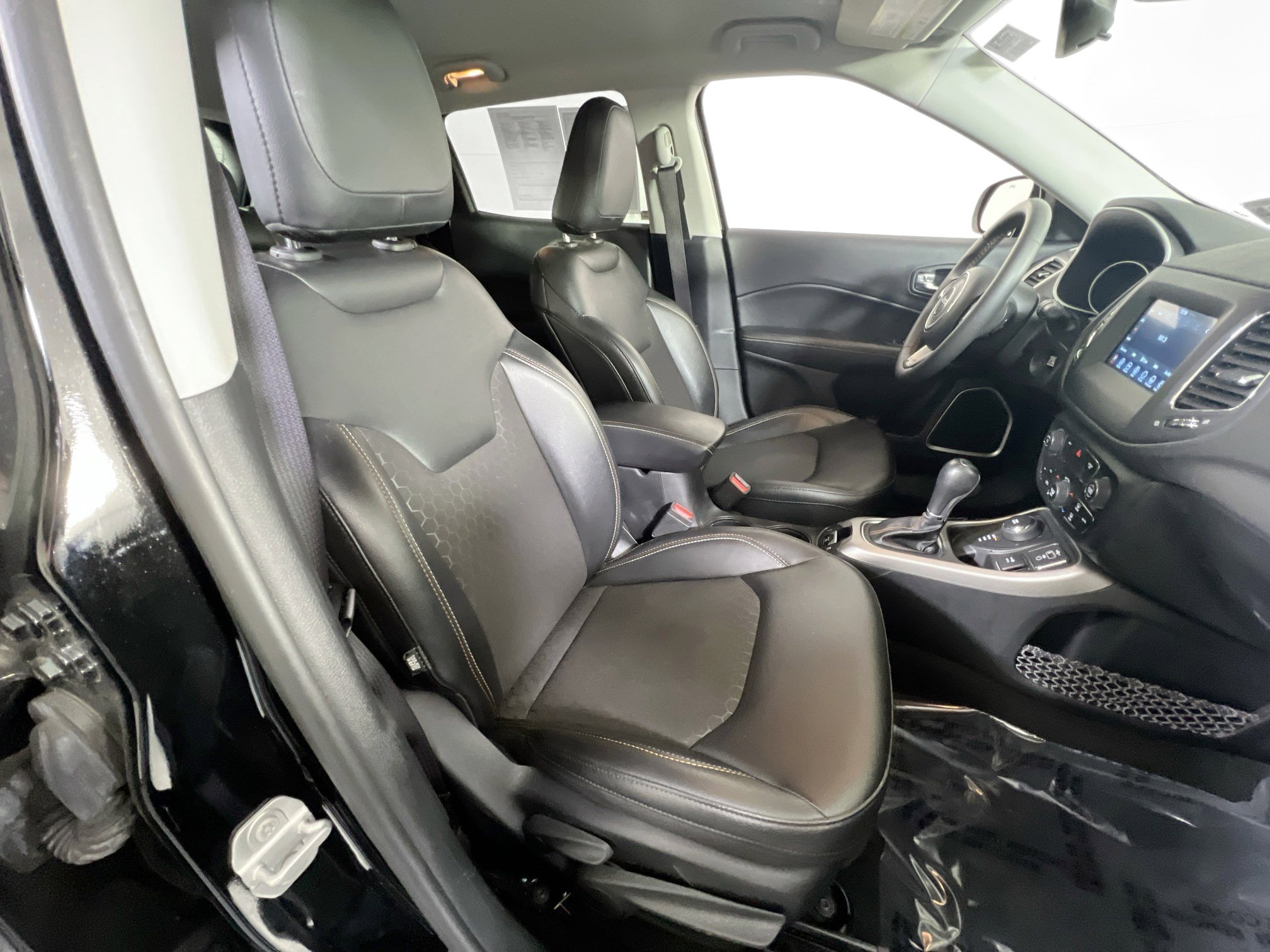 Used 2021 Jeep Compass Latitude image 25