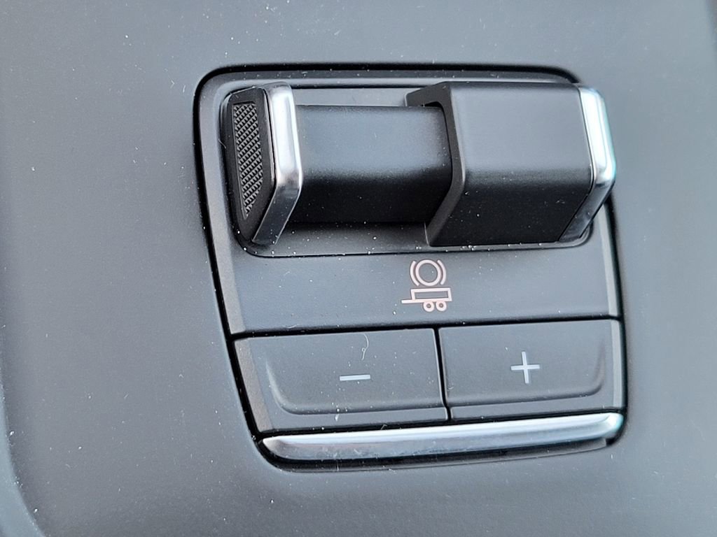 New 2025 GMC Sierra 3500 Denali w/ Denali Reserve Package image 30