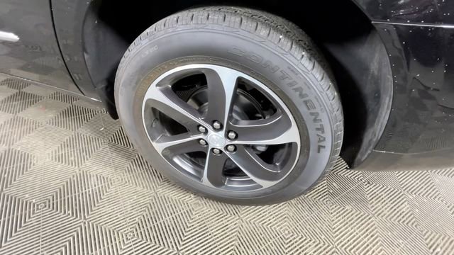 Used 2022 Buick Enclave Essence w/ Sport Touring Edition FWD image 15