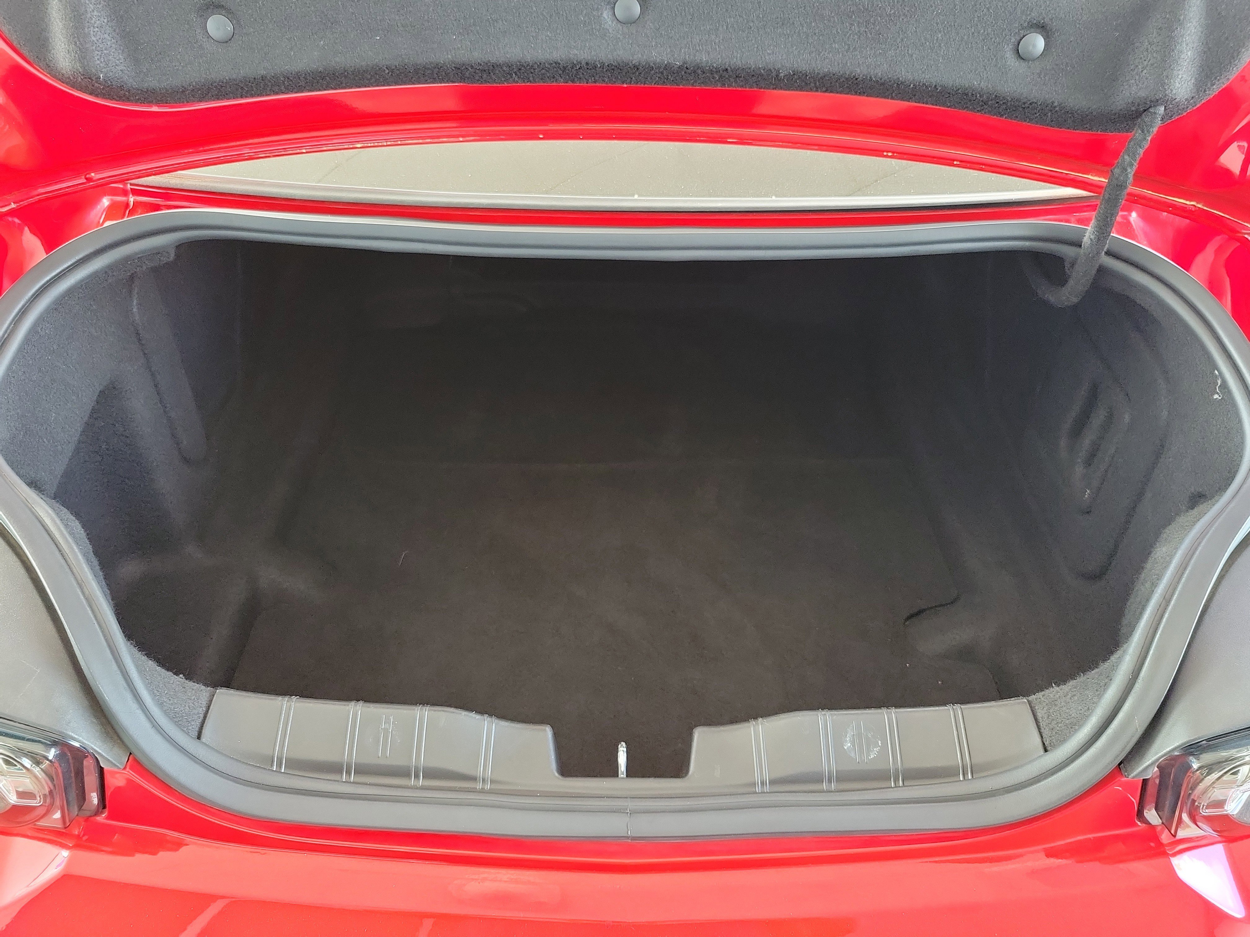 Used 2019 Chevrolet Camaro SS image 9