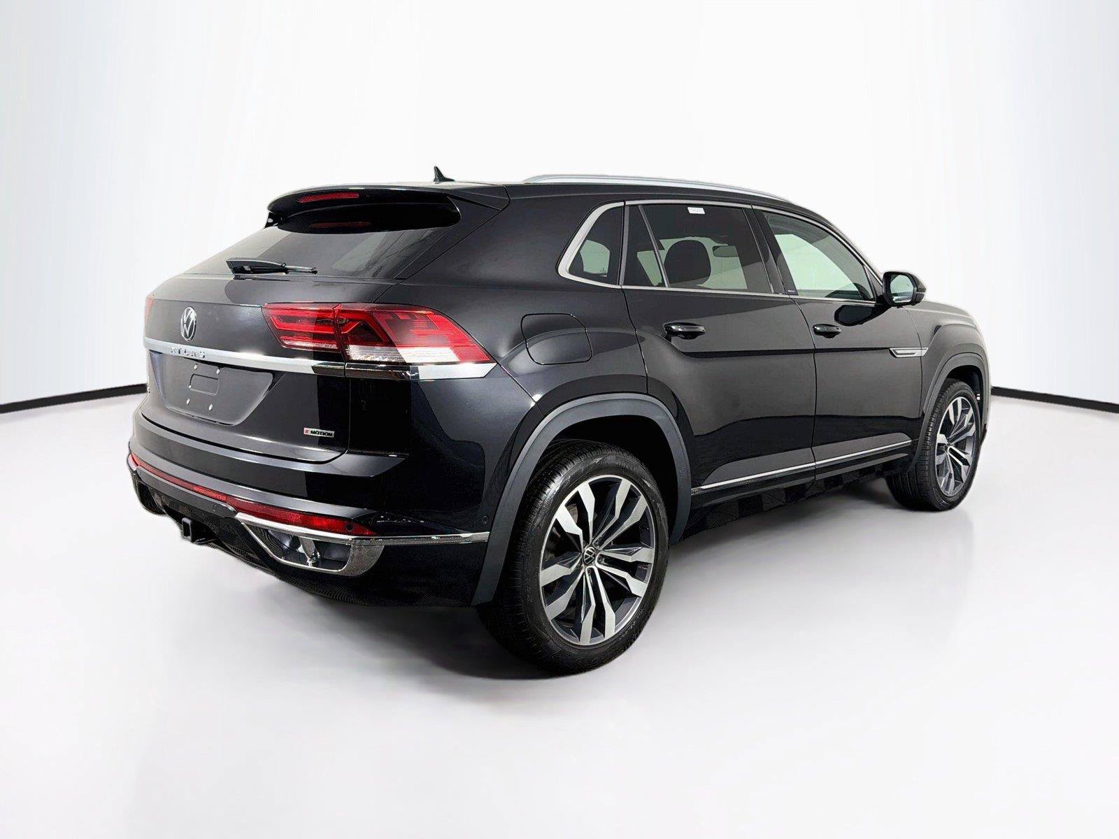 Used 2022 Volkswagen Atlas Cross Sport SEL Premium R-Line AWD/4WD image 11