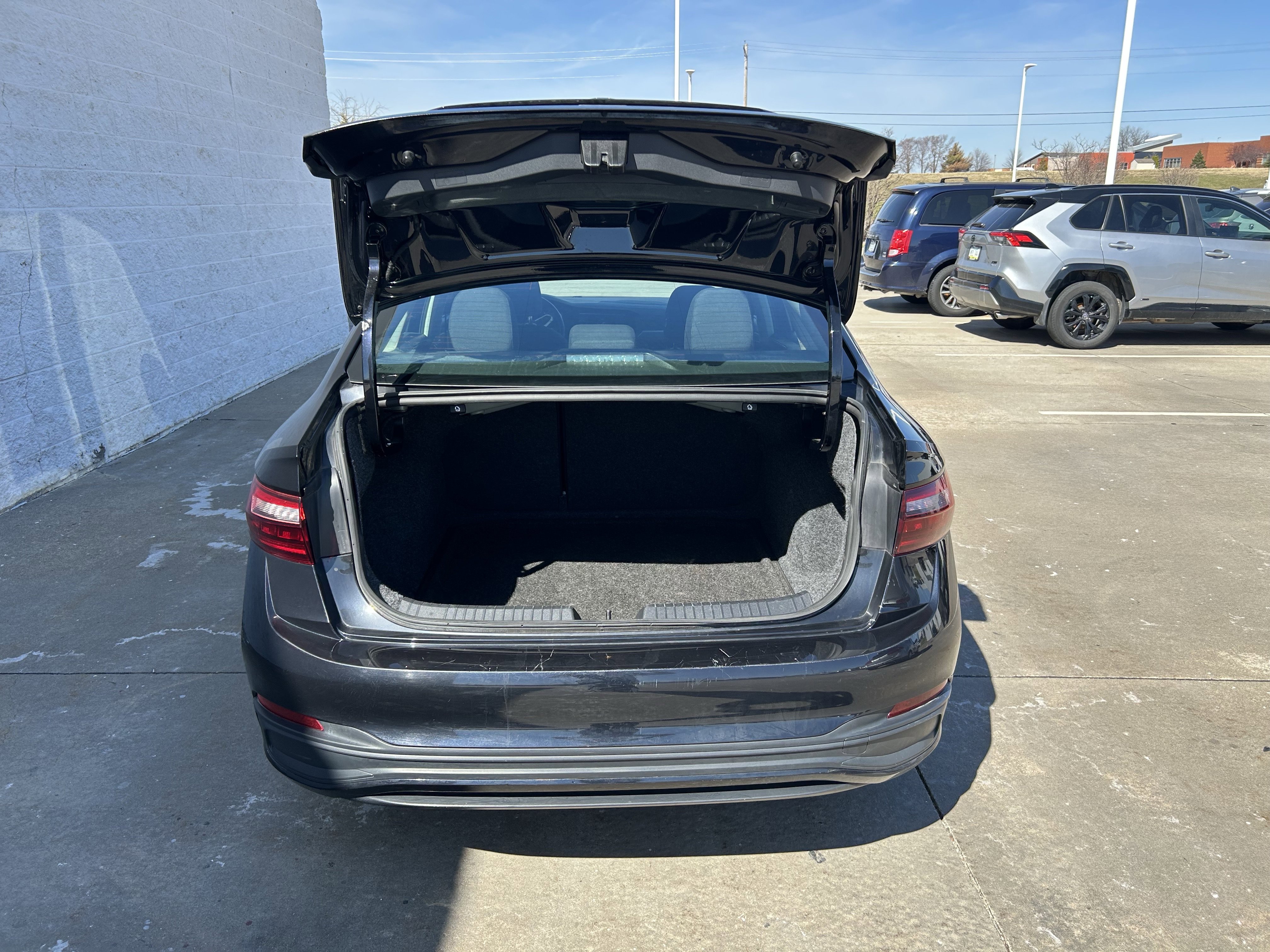 Used 2023 Volkswagen Jetta S image 14