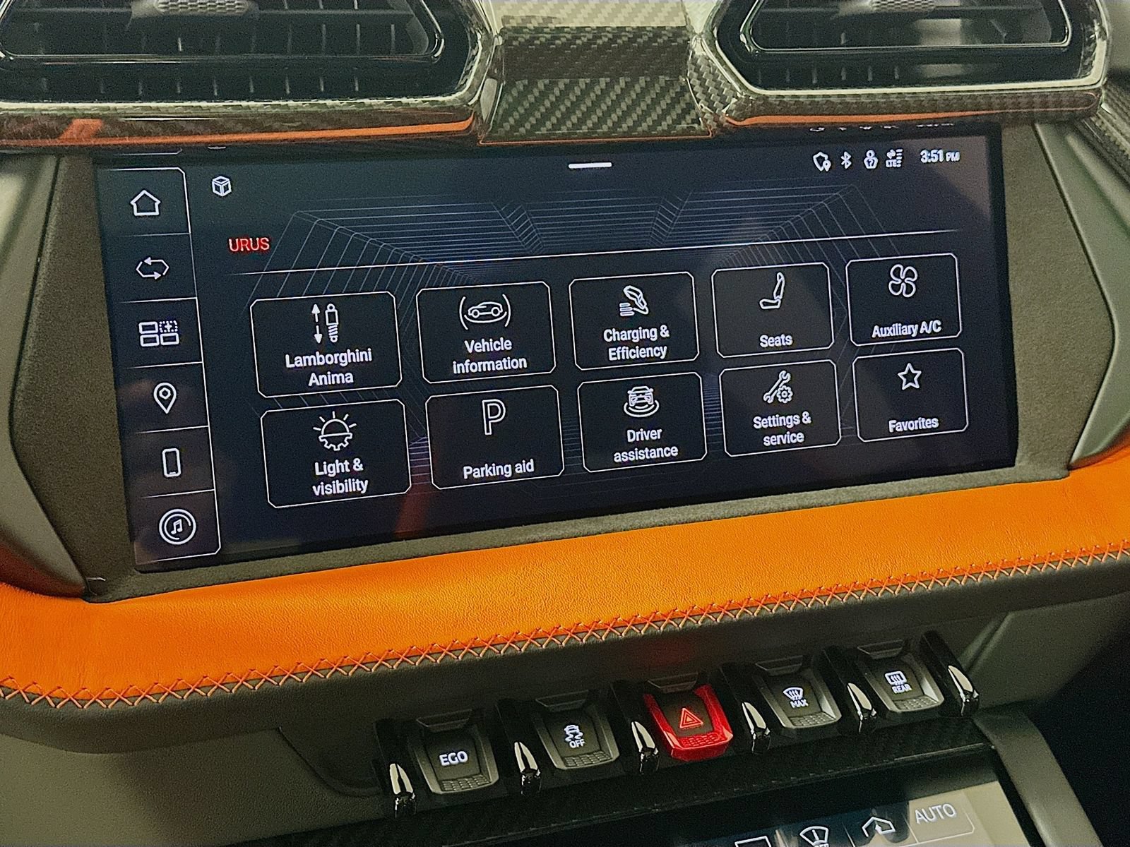 Used 2025 Lamborghini Urus SE AWD/4WD image 25