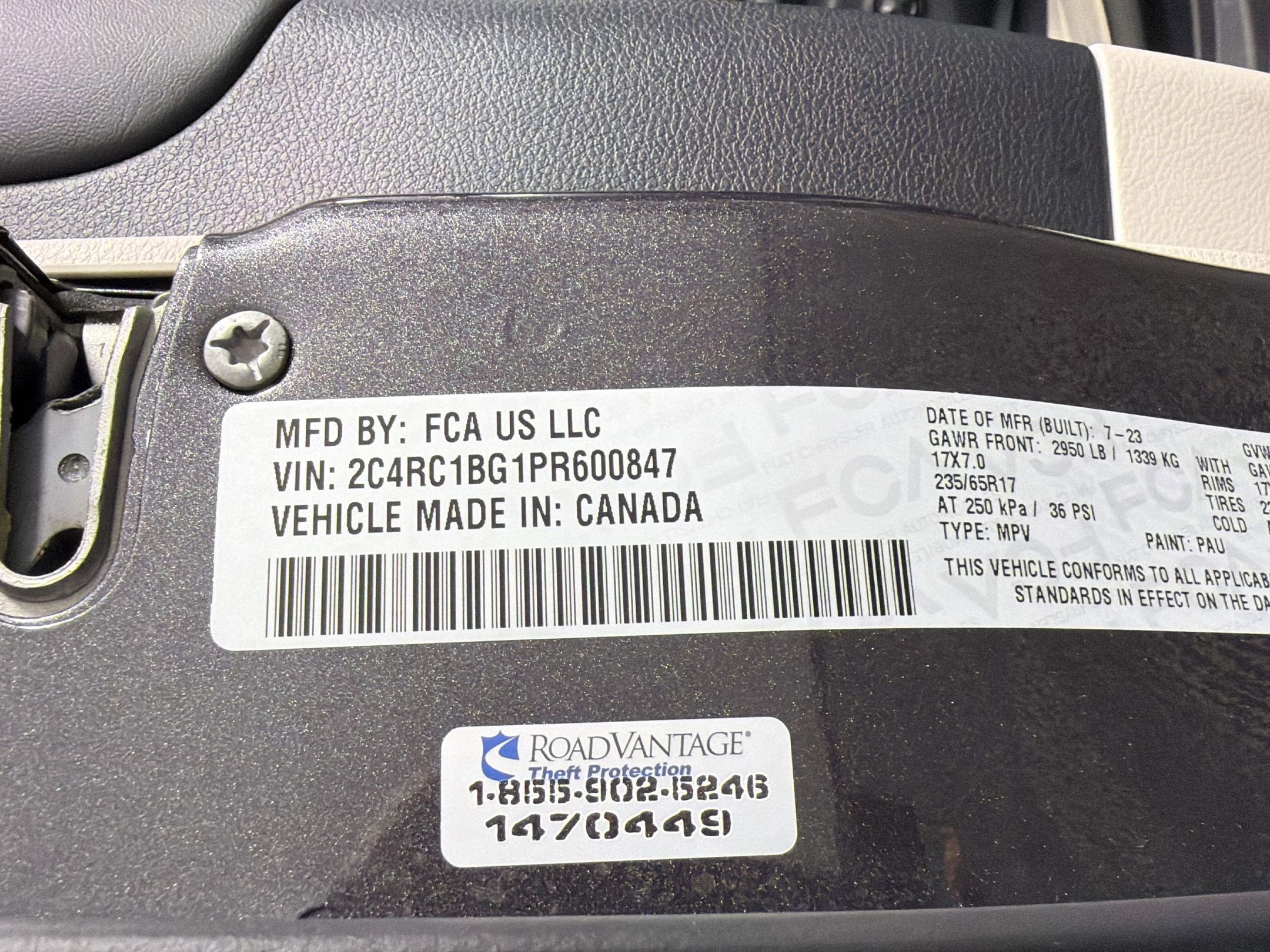 Used 2023 Chrysler Pacifica Touring-L FWD image 17