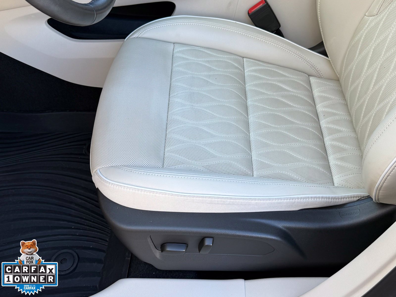 Used 2023 Buick Envision Avenir AWD/4WD image 2